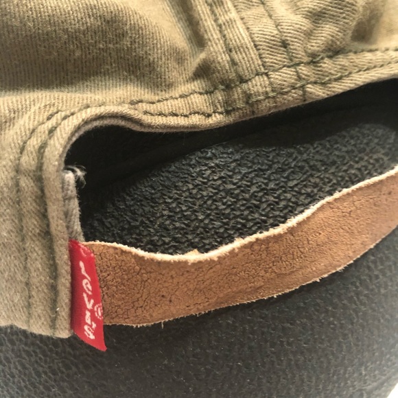 Levi’s Cap - Picture 5 of 5
